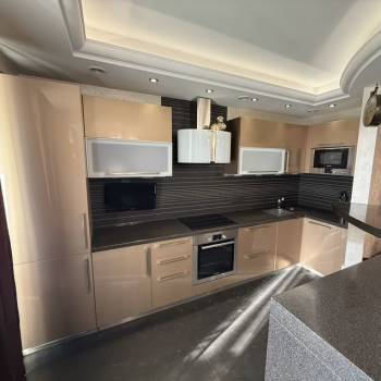 Продается Многокомнатная квартира, 100,3 м²