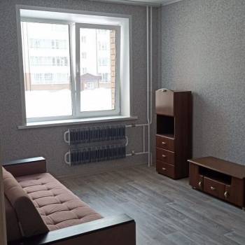 Сдается 1-комнатная квартира, 42 м²