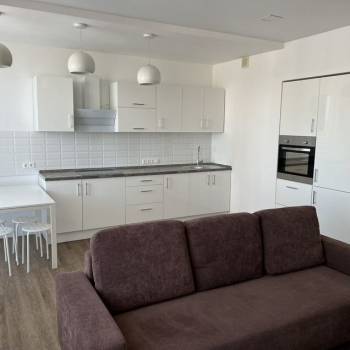 Сдается 1-комнатная квартира, 42 м²