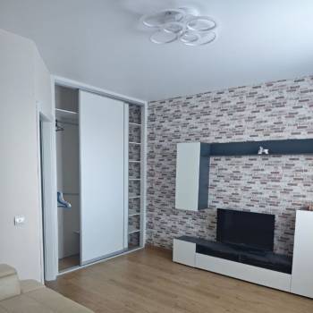 Сдается 1-комнатная квартира, 38 м²