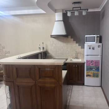 Сдается 1-комнатная квартира, 58 м²