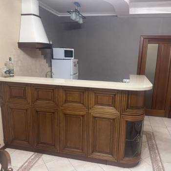 Сдается 1-комнатная квартира, 58 м²