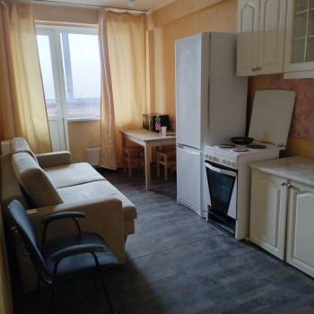 Сдается 1-комнатная квартира, 42 м²