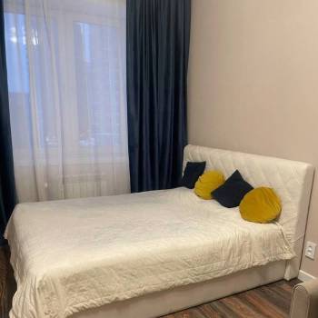 Сдается 1-комнатная квартира, 42 м²