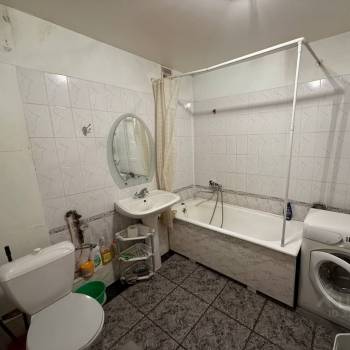 Продается 1-комнатная квартира, 34 м²