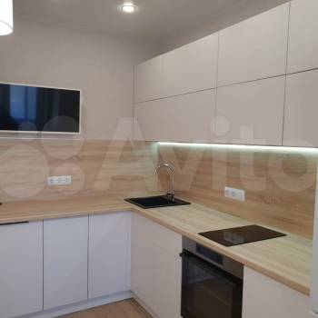 Сдается 1-комнатная квартира, 42 м²