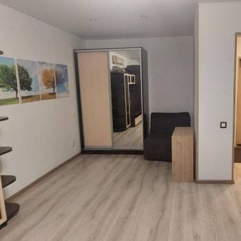 Продается 1-комнатная квартира, 37 м²
