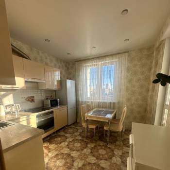 Сдается 1-комнатная квартира, 48 м²