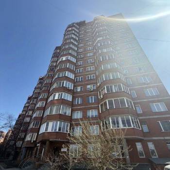 Продается 1-комнатная квартира, 56 м²