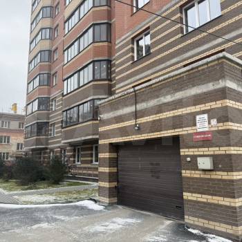 Продается 1-комнатная квартира, 38 м²