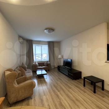 Сдается 2-х комнатная квартира, 80 м²