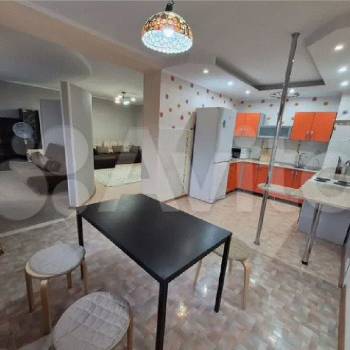 Сдается 2-х комнатная квартира, 74 м²