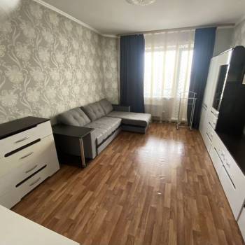 Сдается 1-комнатная квартира, 42,7 м²