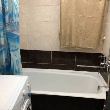 Сдается Многокомнатная квартира, 60 м²