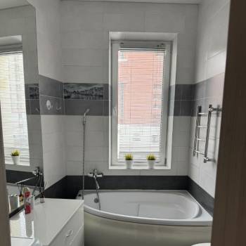 Сдается 2-х комнатная квартира, 64 м²