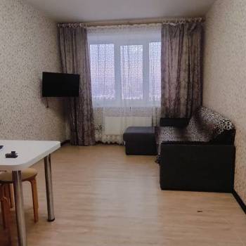 Сдается Многокомнатная квартира, 60 м²