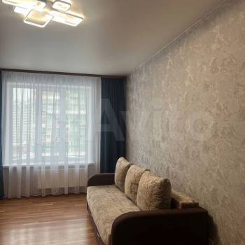 Сдается 1-комнатная квартира, 42 м²