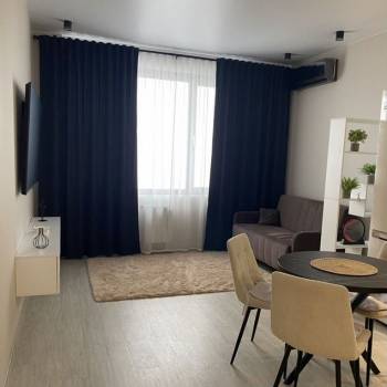 Сдается 1-комнатная квартира, 52 м²