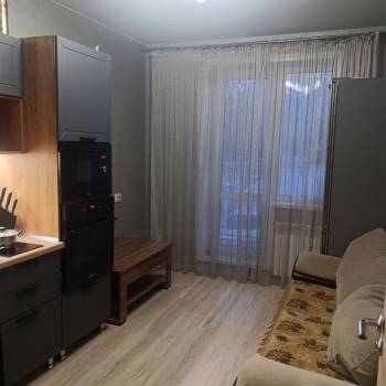 Сдается 1-комнатная квартира, 49 м²