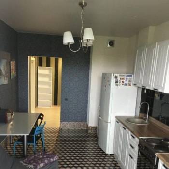 Сдается 1-комнатная квартира, 50 м²