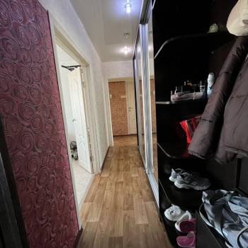 Продается 3-х комнатная квартира, 63 м²