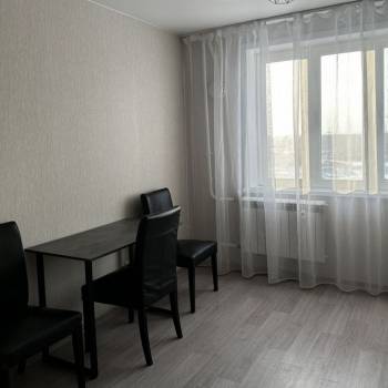 Сдается 1-комнатная квартира, 38 м²