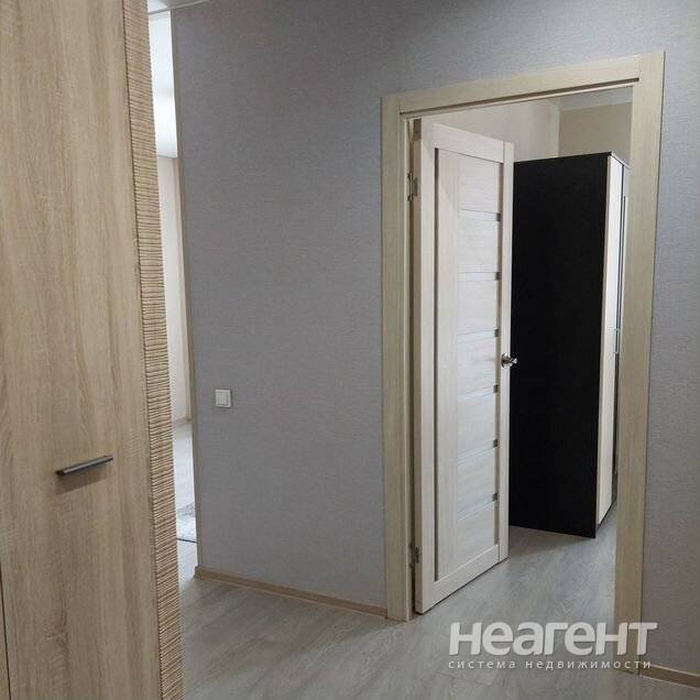 Продам 1-к. кв, пос. Озёрный, Лиственная ул, собственник