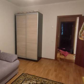 Сдается 1-комнатная квартира, 42 м²