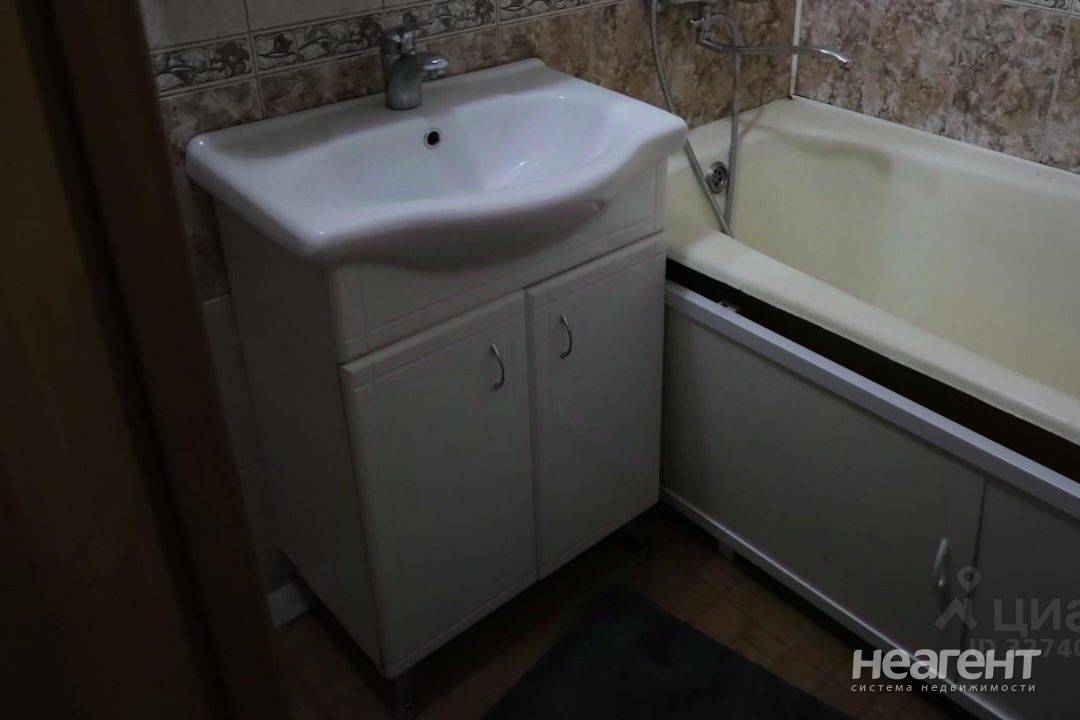 Сдам 2-к квартиру, Калининский, ул. 25 лет Октября