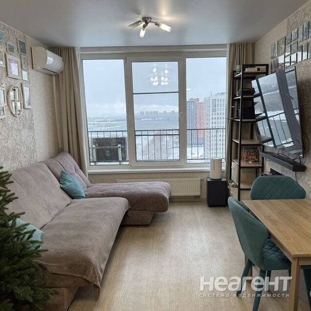 Продаю 3-х комн. квартиру (ул. Владимира Заровного)