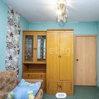 Продается Многокомнатная квартира, 77 м²