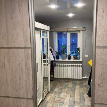 Продается 1-комнатная квартира, 169 м²