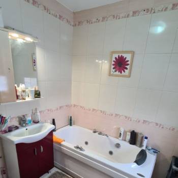 Продается Дом, 200 м²