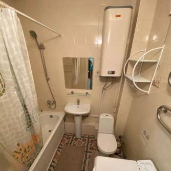 Сдается 1-комнатная квартира, 40 м²