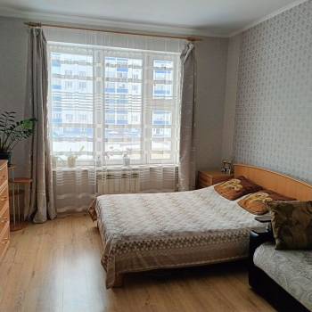 Продается 1-комнатная квартира, 37 м²