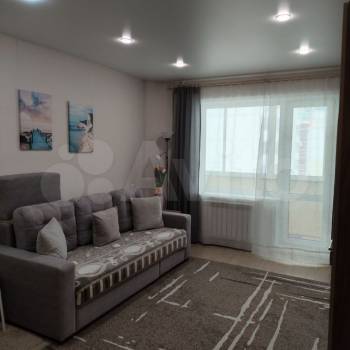 Продается 1-комнатная квартира, 37 м²