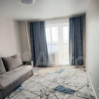 Сдается 1-комнатная квартира, 55 м²