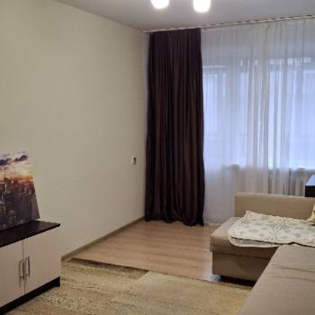 Продается 1-комнатная квартира, 29,7 м²