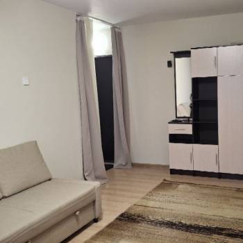 Продается 1-комнатная квартира, 29,7 м²