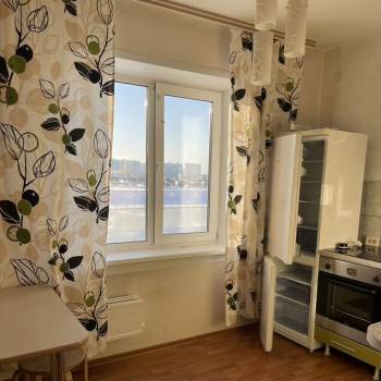 Сдается 1-комнатная квартира, 43 м²