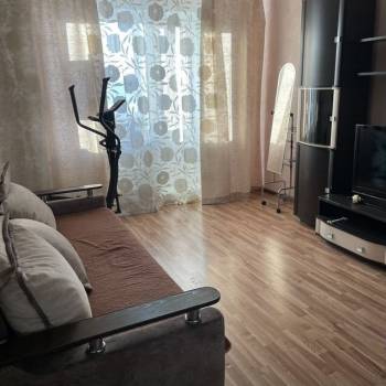 Сдается 1-комнатная квартира, 43 м²