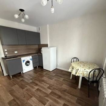 Сдается 1-комнатная квартира, 37 м²