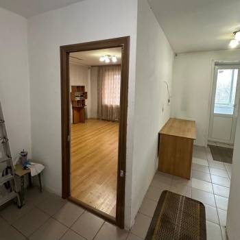 Продается 1-комнатная квартира, 36 м²