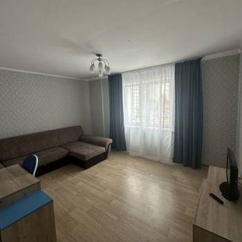 Сдается 2-х комнатная квартира, 60 м²