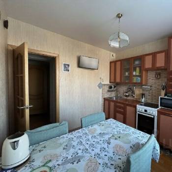 Продается Многокомнатная квартира, 93,3 м²