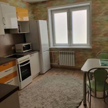 Сдается 1-комнатная квартира, 38 м²