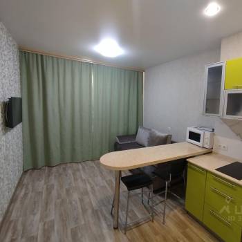 Сдается 1-комнатная квартира, 40 м²