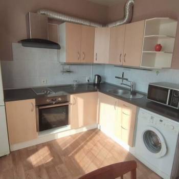 Сдается 1-комнатная квартира, 40 м²