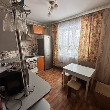 Сдается 2-х комнатная квартира, 60 м²
