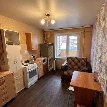 Сдается 1-комнатная квартира, 40 м²